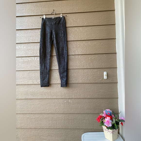 Mudd flex stretch Women's High-Rise Leggings. Size XS, black - Picture 13 of 13